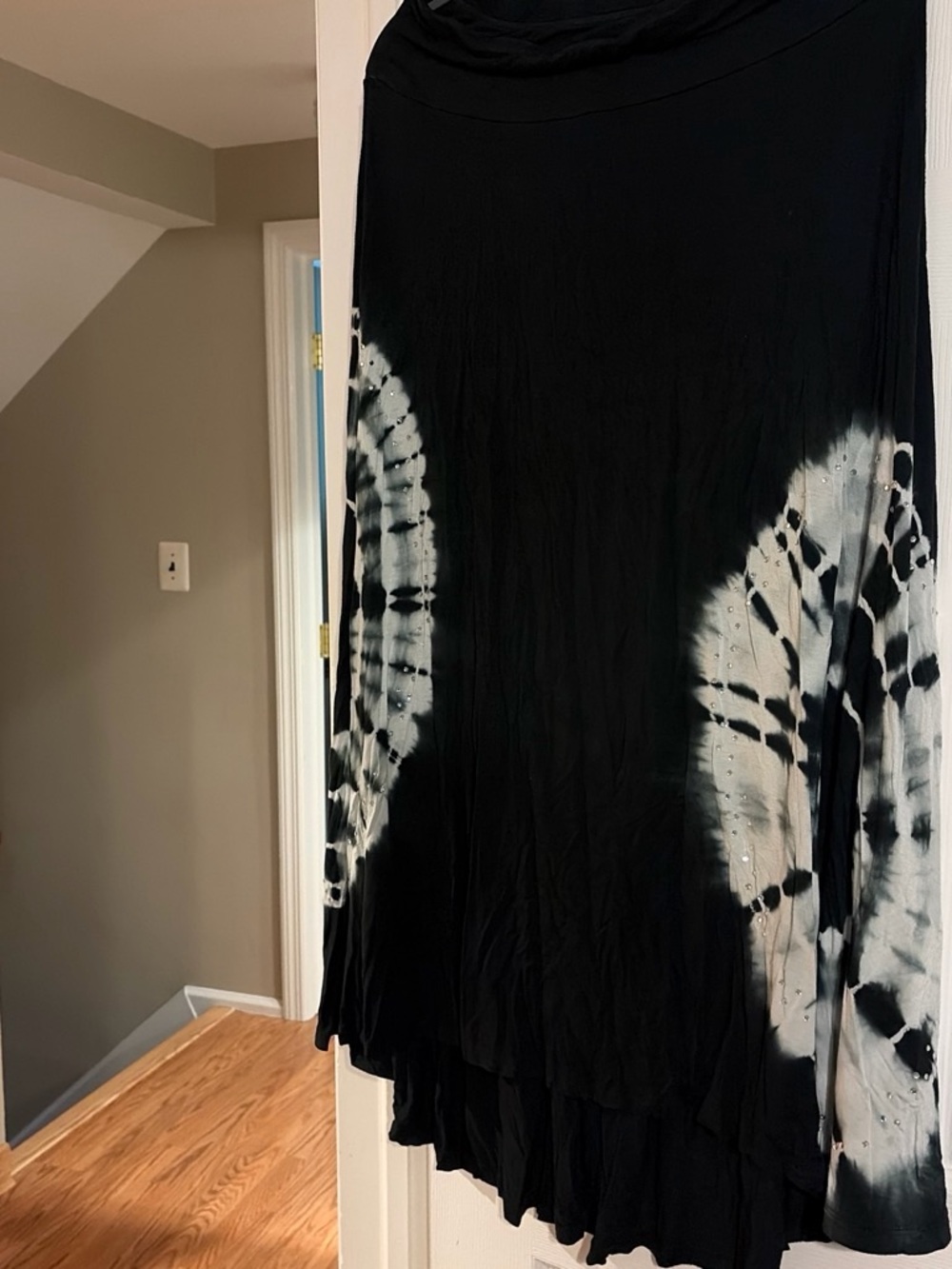 Roz & Ali Black and White High-Low Tie-Dye Skirt